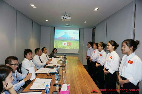 Chưa thi tuyển có được rút tiền cọc và giấy khám sức khỏe không?
